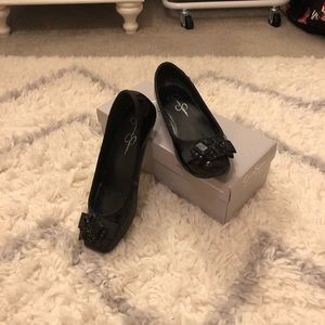 Jessica Simpson - 8.5 flat